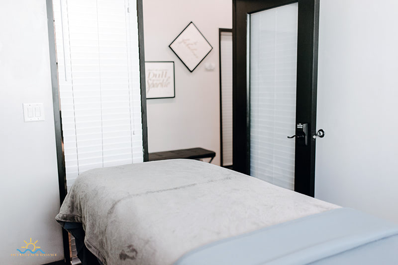 Clinica Massage Room 1